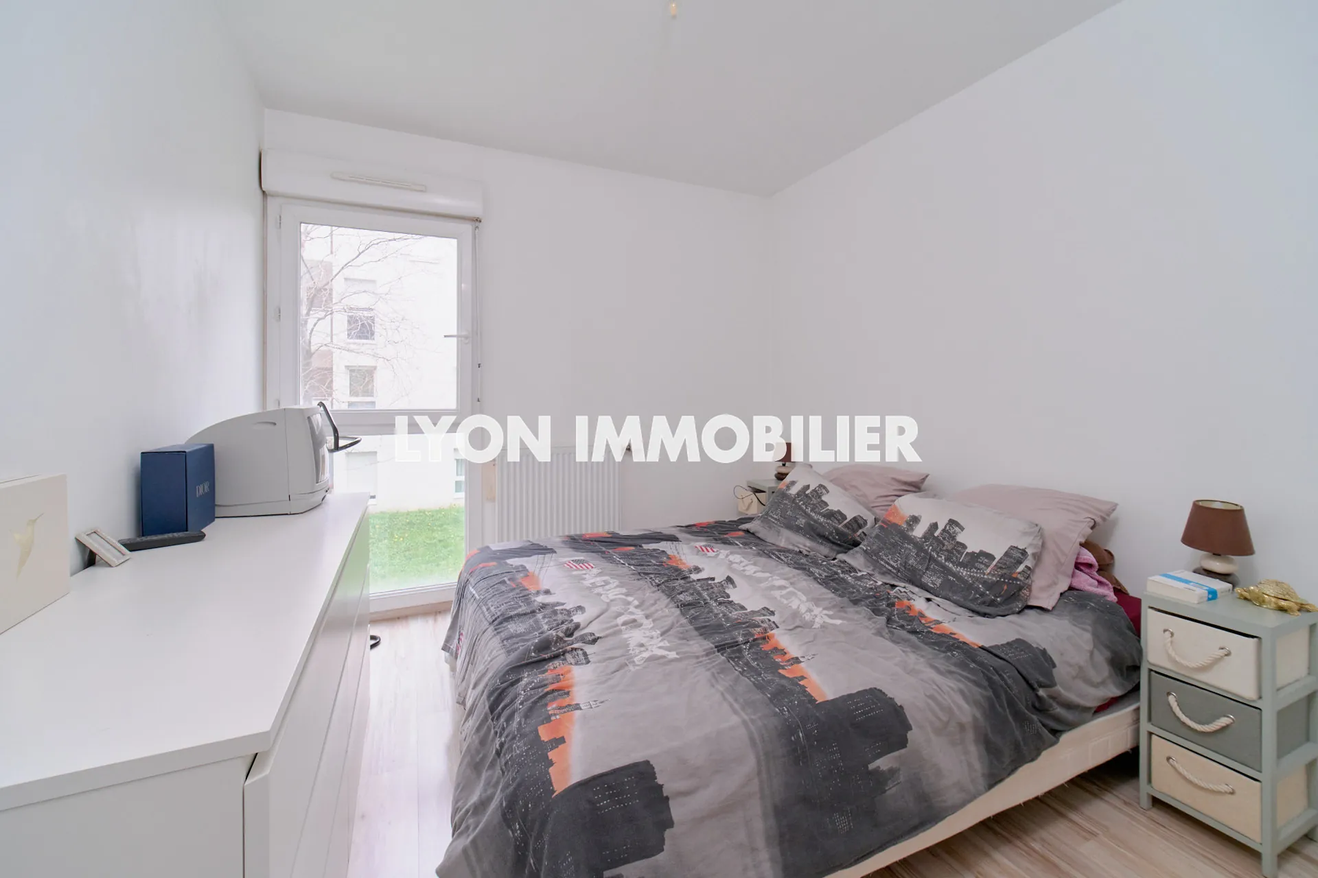 Appartement T3 à vendre à Lyon La Duchère - 63 m² avec garage et loggia 