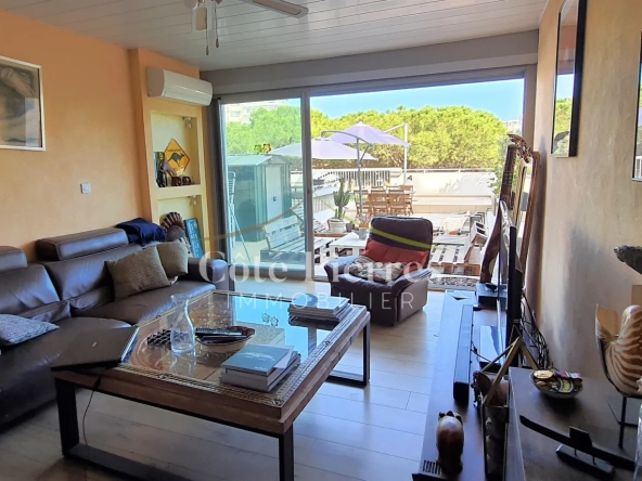 Charmant T2 avec terrasse et vue port à Carnon-Plage - Idéalement situé