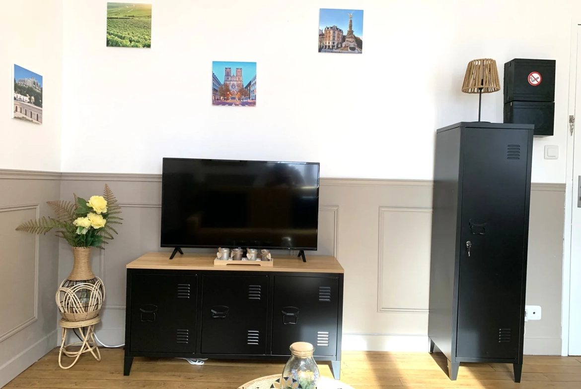 Studio rénové et meublé à Reims, investissement clé en main 