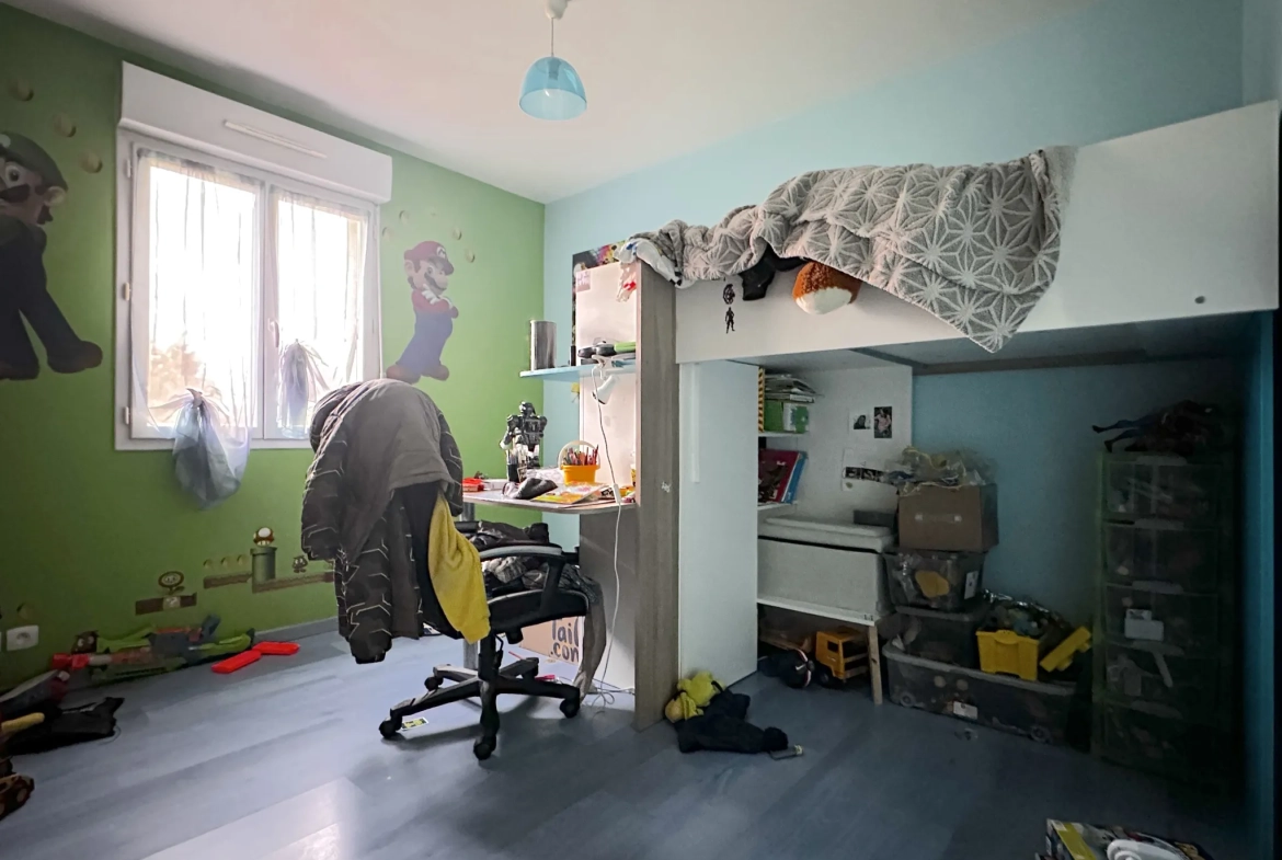 Maison récente de 105 m² avec double garage à Vouneuil-sur-Vienne 