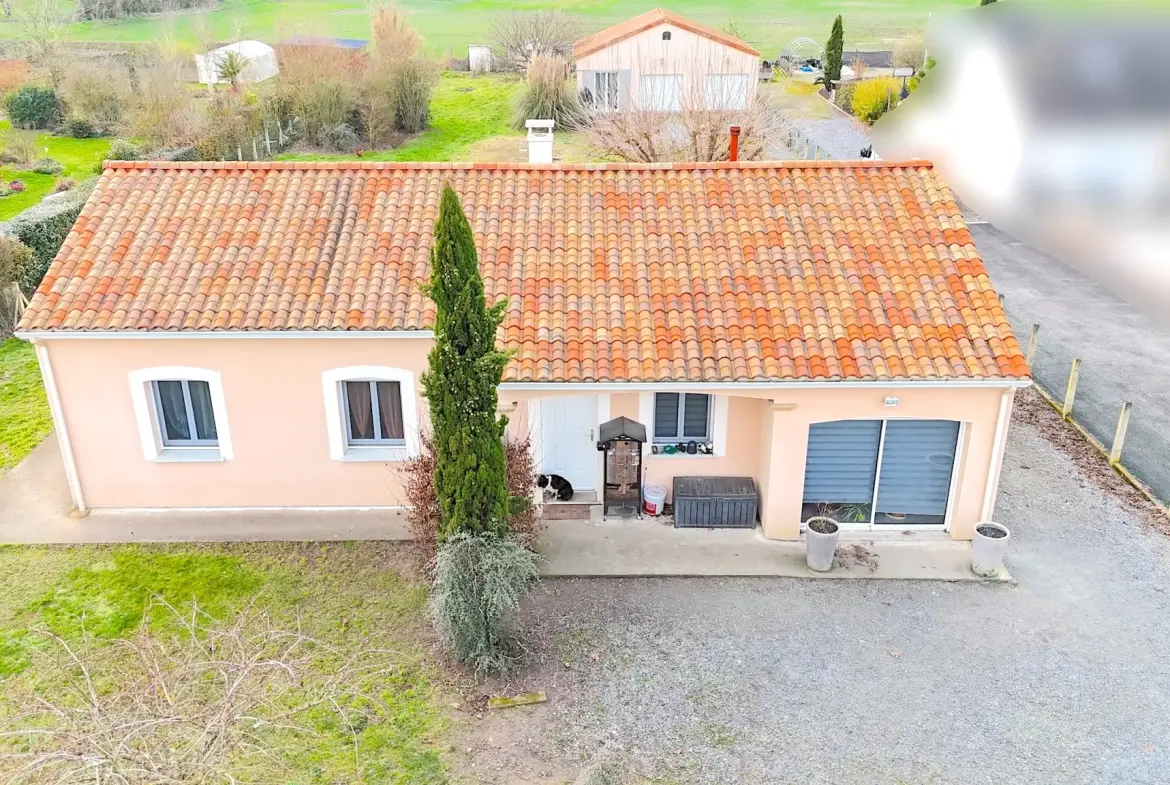 Maison récente de 105 m² avec double garage à Vouneuil-sur-Vienne 