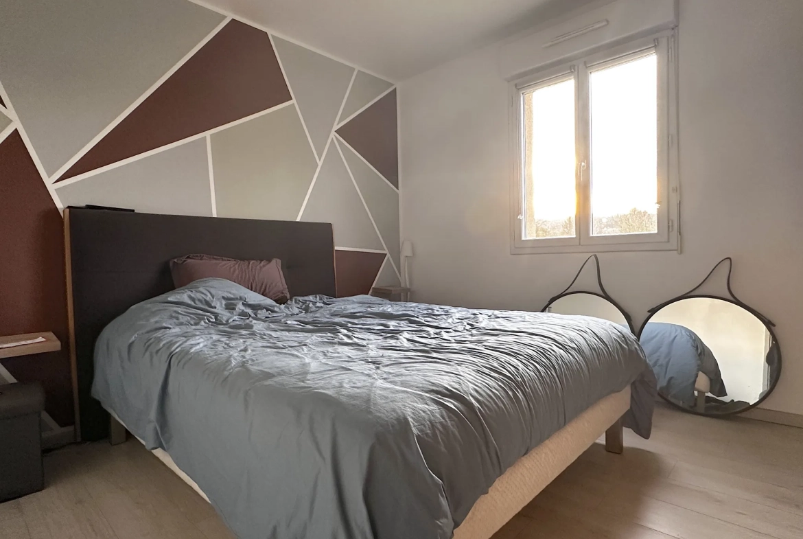 Maison récente de 105 m² avec double garage à Vouneuil-sur-Vienne 