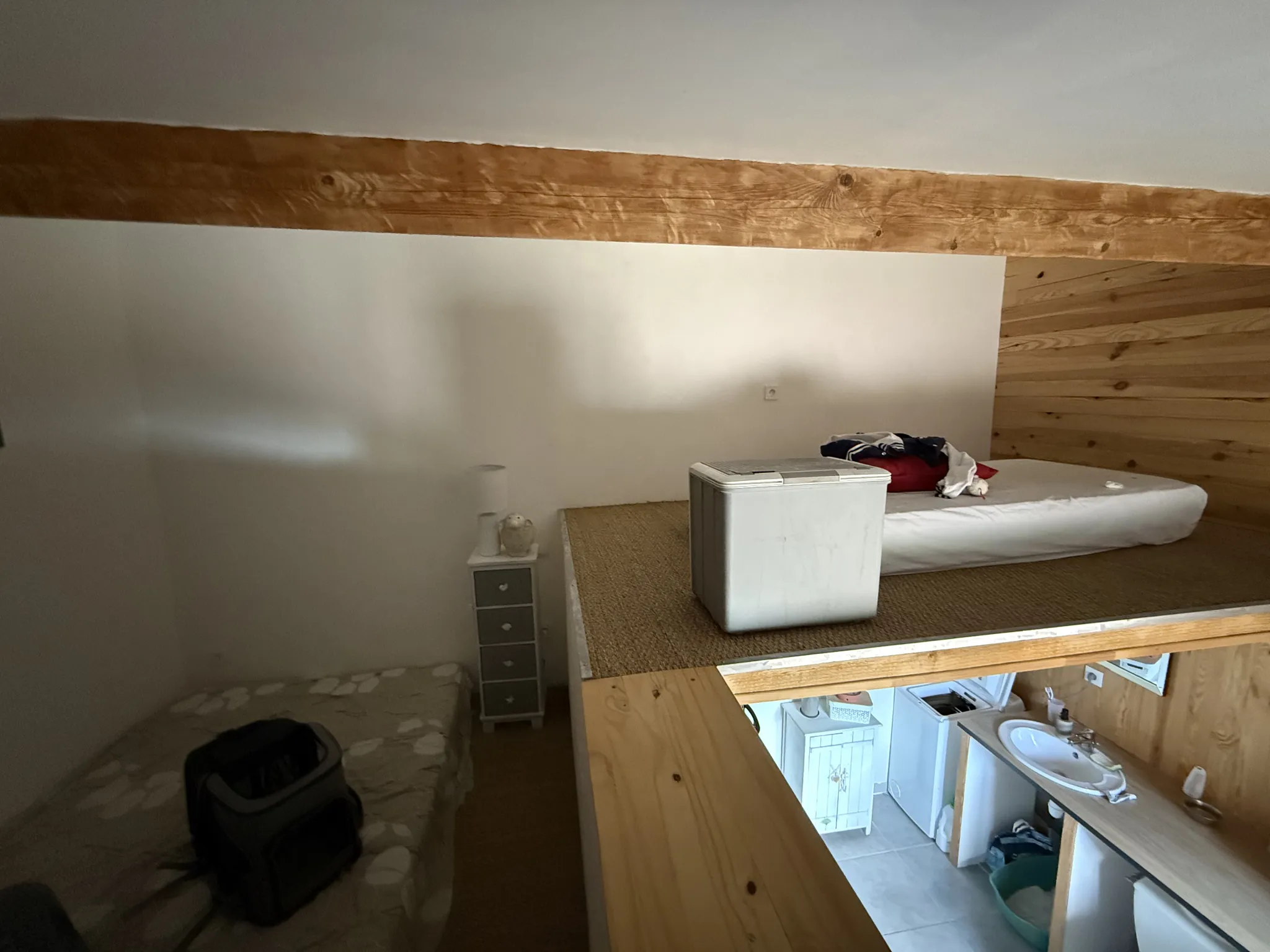 Charmante maison ancienne de 74 m² avec terrain arboré à Bellerive-sur-Allier 