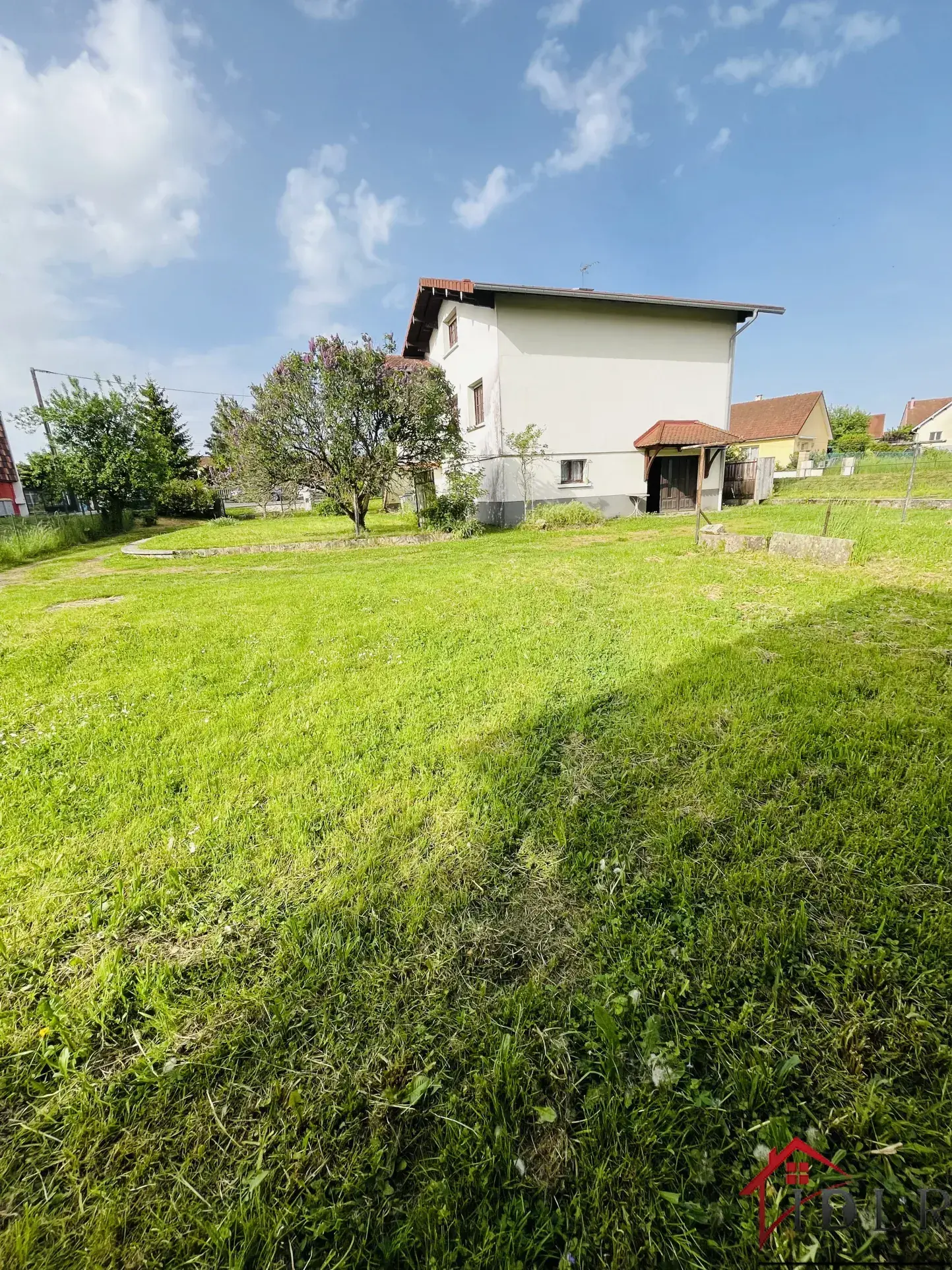 Maison individuelle lumineuse de 120 m2 avec dépendance à Lure 