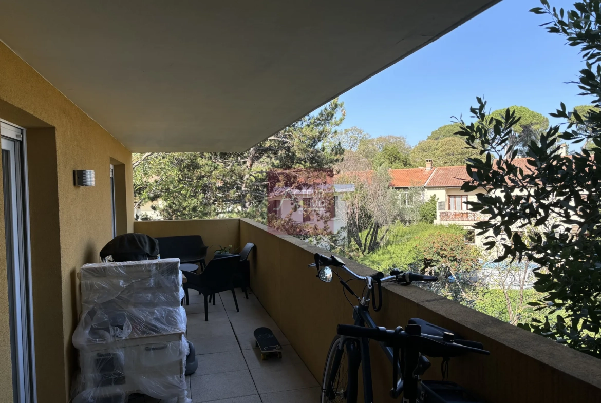 Appartement 3 pièces avec terrasse à Montpellier Hôpitaux-Facs - calme et parking 