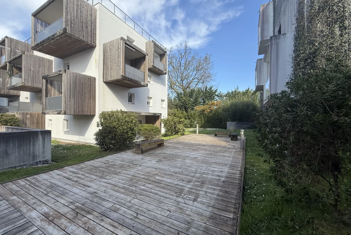 Achat appartement T3 lumineux avec terrasse à Pessac dans l’éco-quartier de l’Artigon 