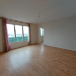 Appartement 4 pièces en dernier étage avec balcon à Mantes-La-Jolie