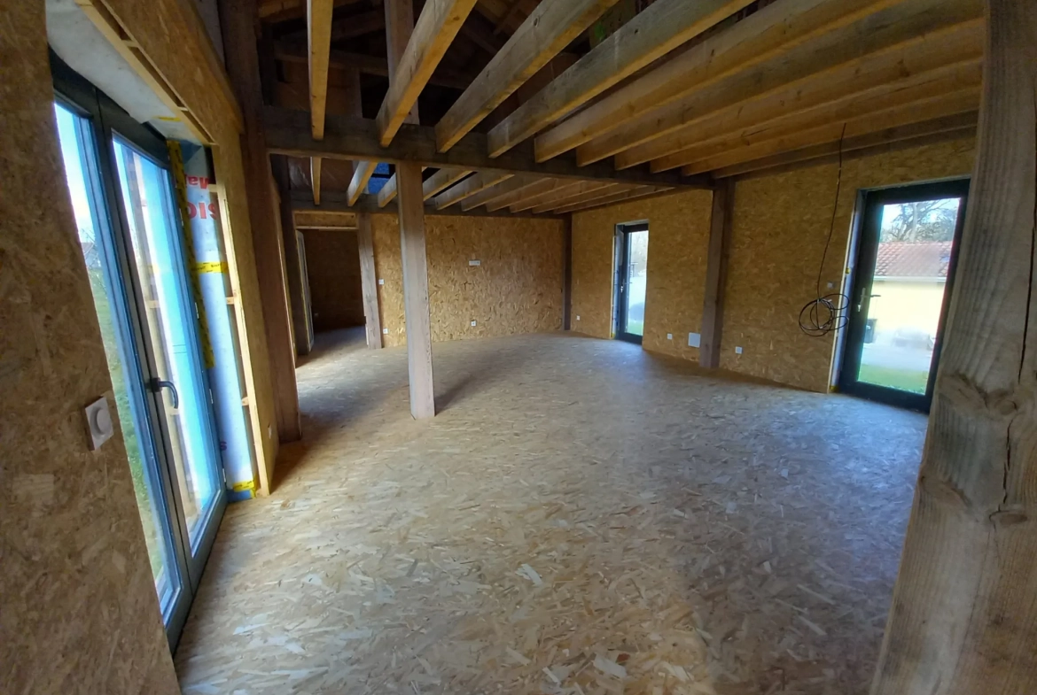 Belle maison passive rénovée avec 6 chambres à Auros, proche de Langon 