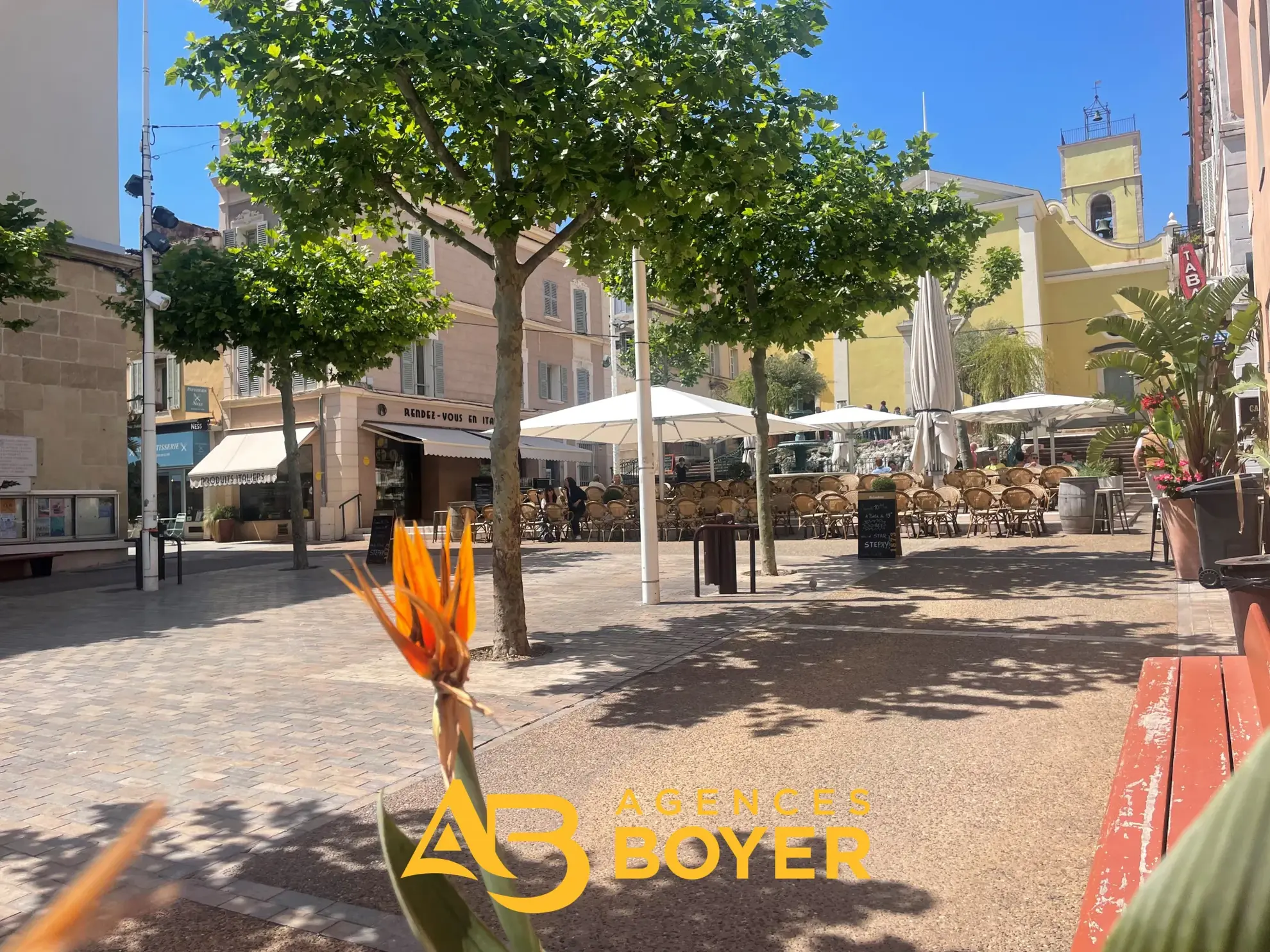 Studio de 28,89 m² à vendre en centre-ville de Bandol, proche plages et port 