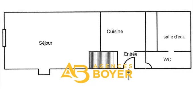 Studio de 28,89 m² à vendre en centre-ville de Bandol, proche plages et port 