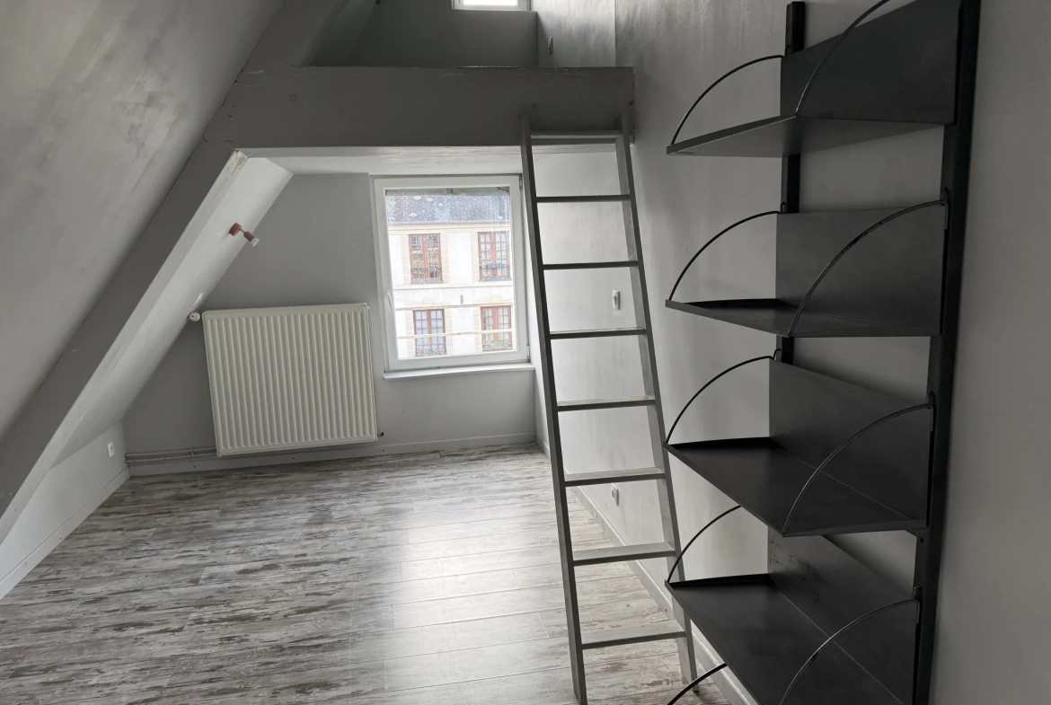Belle maison de 108 m² en centre-ville de Livarot avec terrasse et proximité des commodités 