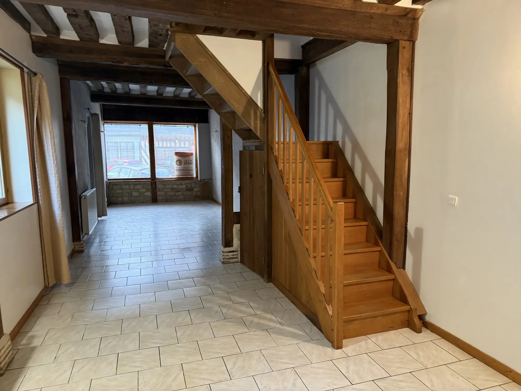 Belle maison de 108 m² en centre-ville de Livarot avec terrasse et proximité des commodités 