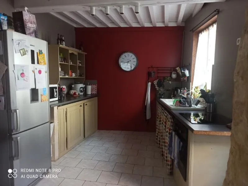 Belle maison de 108 m² en centre-ville de Livarot avec terrasse et proximité des commodités 