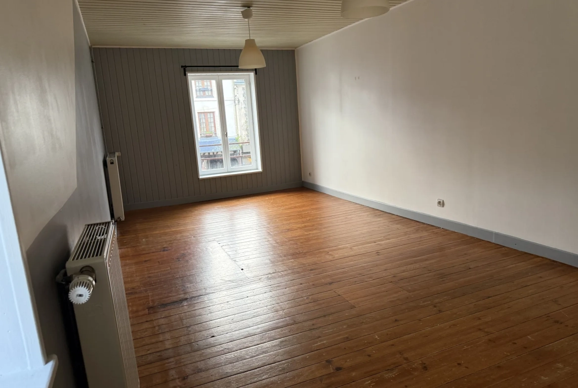 Belle maison de 108 m² en centre-ville de Livarot avec terrasse et proximité des commodités 