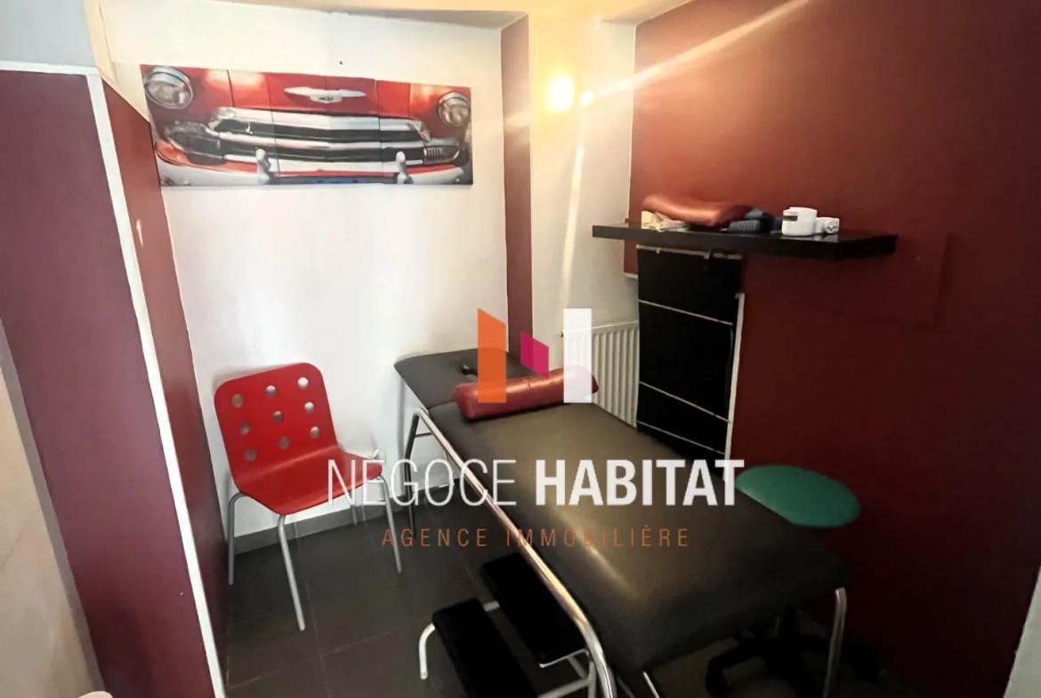 Bâtiment polyvalent à Générac – Opportunité pour investisseurs et professions libérales 