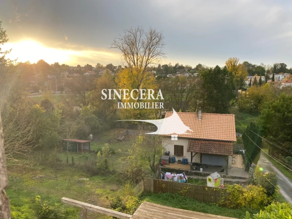 Charmante maison de ville avec terrain à Riberac, proche des commodités 
