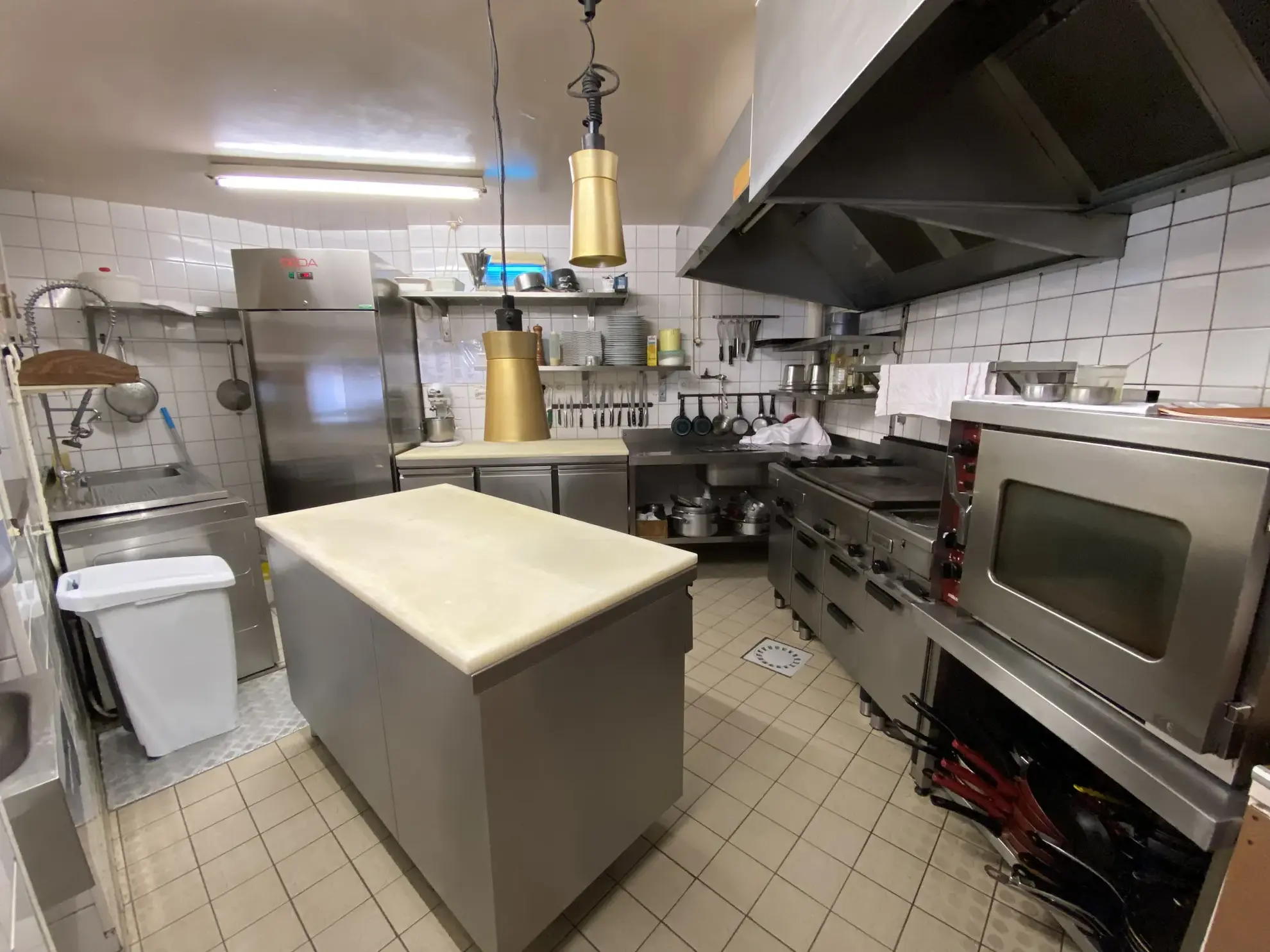 Restaurant à vendre à Noyon avec licence 4 et emplacement de premier ordre 