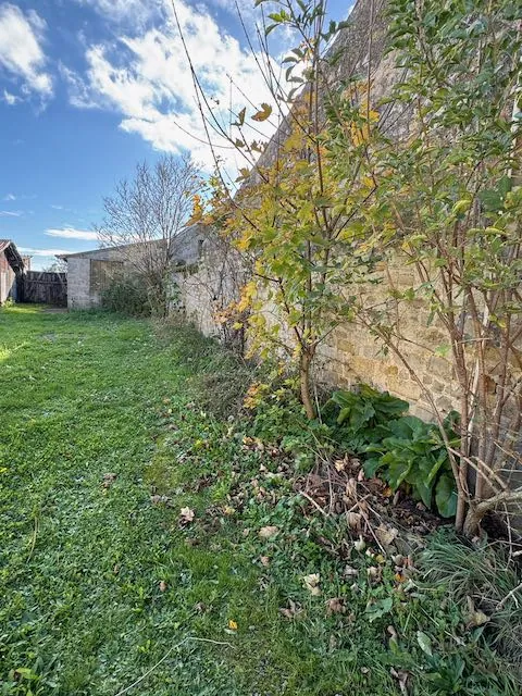 Terrain constructible à Ste Hermine proche centre-ville - 170 m² 