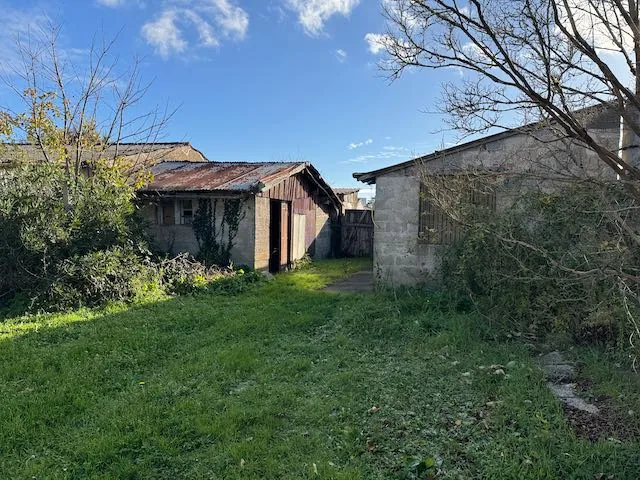 Terrain constructible à Ste Hermine proche centre-ville - 170 m² 