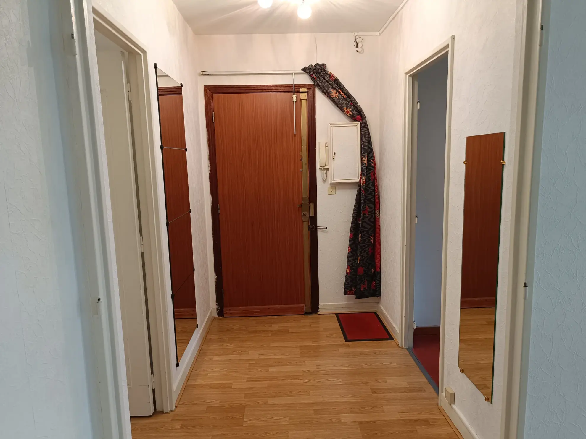 Appartement F2 de 54 m² avec parking et cave à Plaisir 