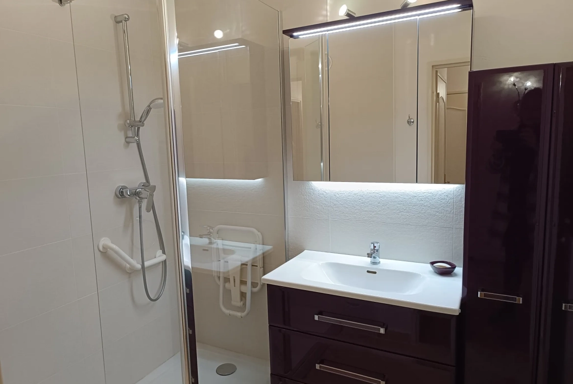 Appartement F2 de 54 m² avec parking et cave à Plaisir 