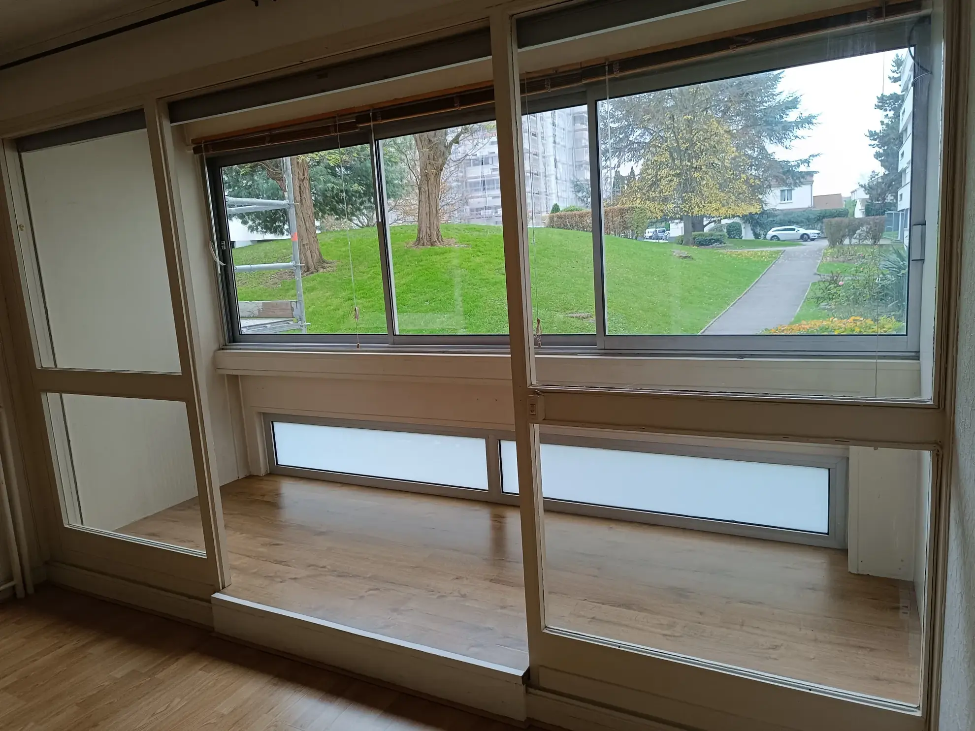 Appartement F2 de 54 m² avec parking et cave à Plaisir 