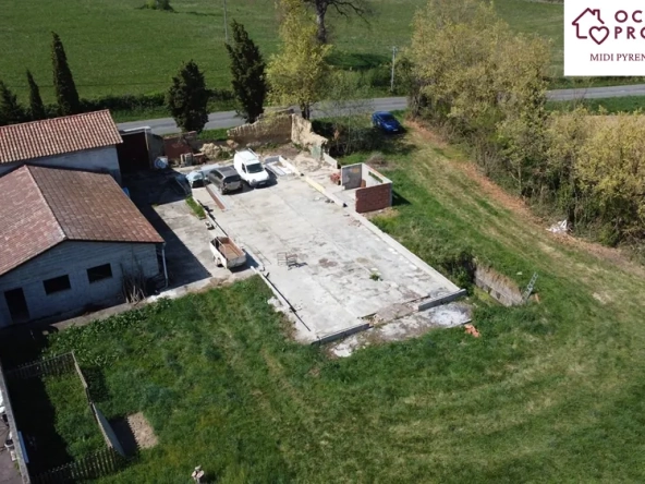 Maison à rénover avec grande grange à Monbardon (32420), surfaces de 160 m²