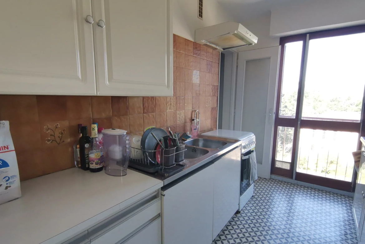 Appartement T2 à Avignon de 54 m² avec locataire en place, idéal investisseur 