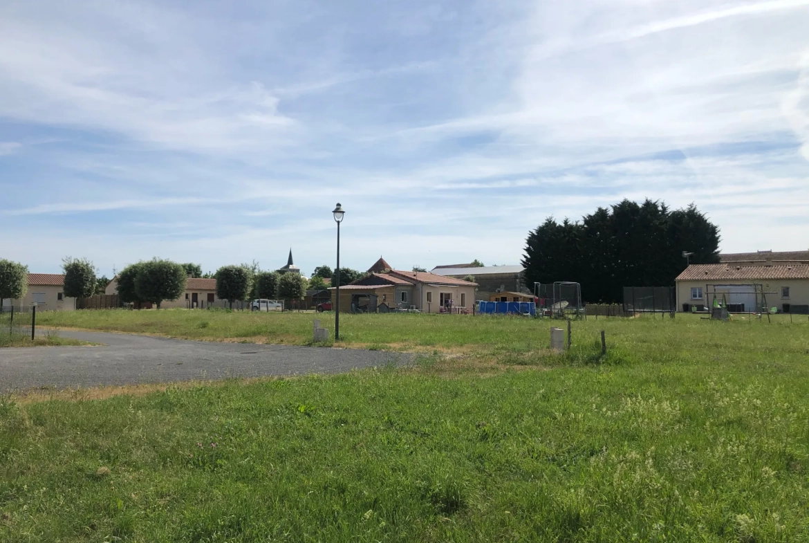 Terrain à bâtir à Chouppes (86110) – Vue dégagée et viabilisé 