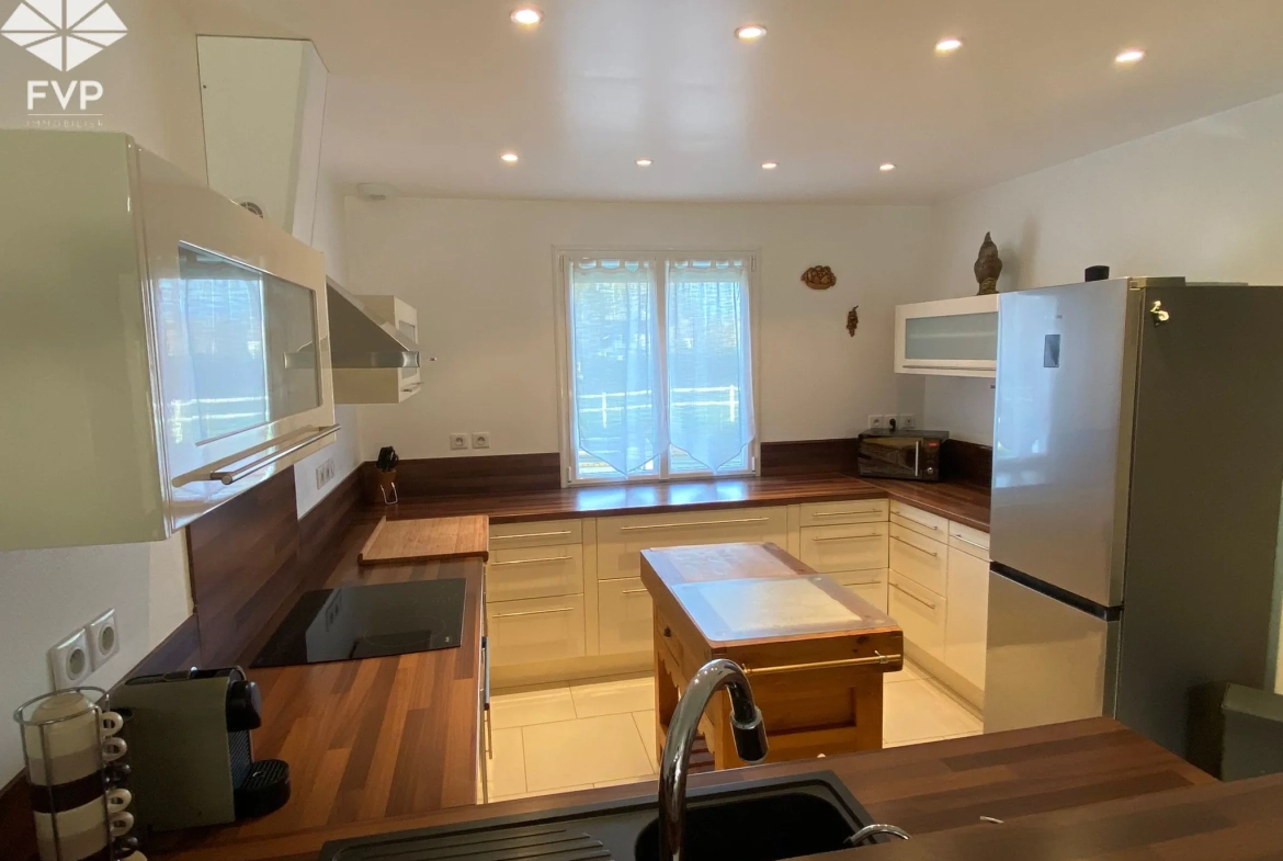 Maison 125m² avec piscine, 3 chambres, proche de Luneray 