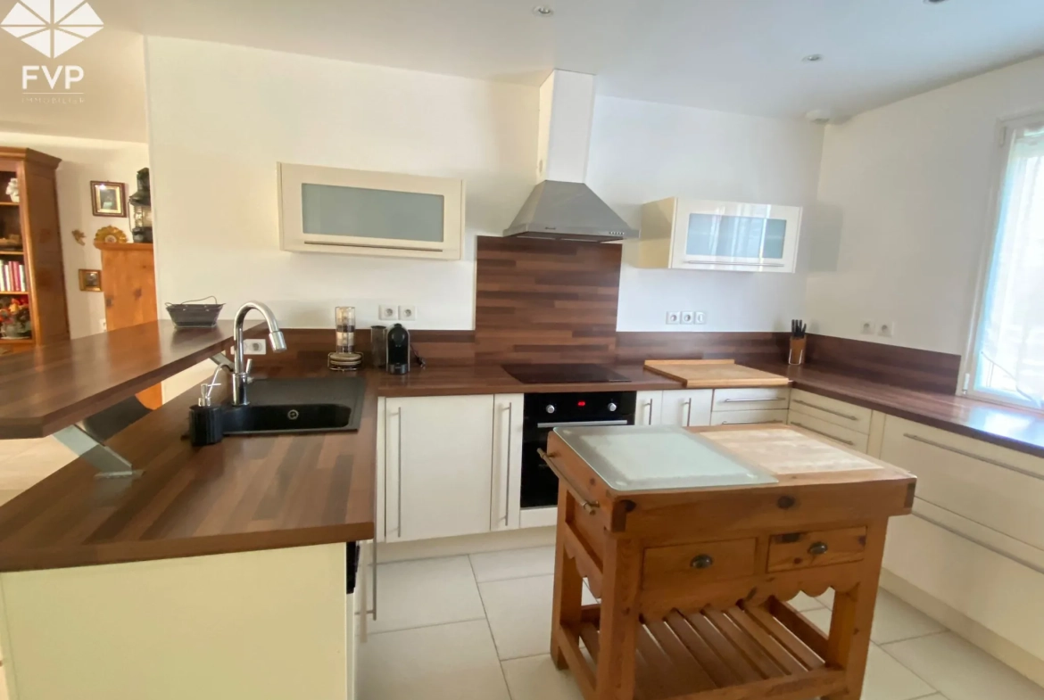 Maison 125m² avec piscine, 3 chambres, proche de Luneray 