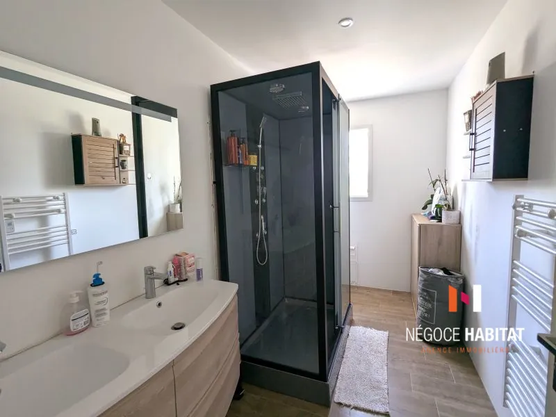 Villa contemporaine T4 à Crespian près de Sommières, plan moderne et hautes performances énergétiques 