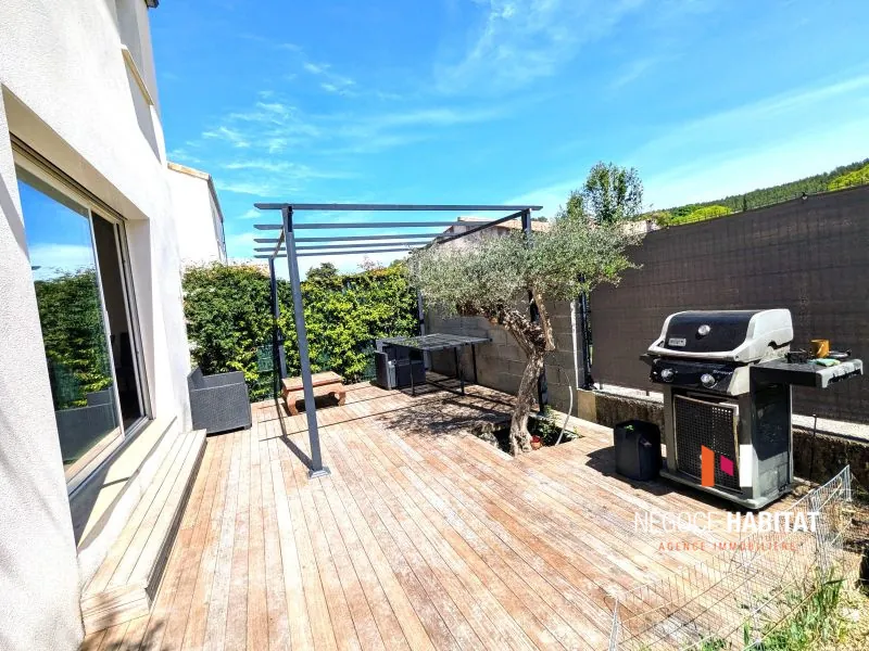Villa contemporaine T4 à Crespian près de Sommières, plan moderne et hautes performances énergétiques 
