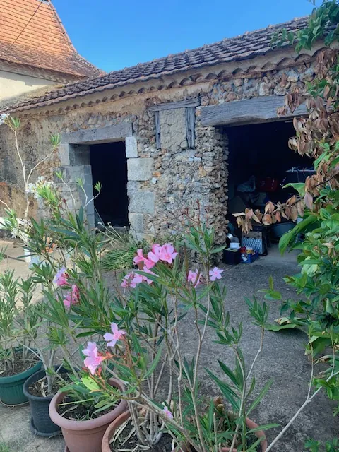 Ancienne ferme avec potentiel à Vergt en Dordogne 
