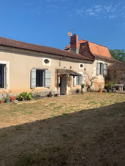 Ancienne ferme avec potentiel à Vergt en Dordogne 
