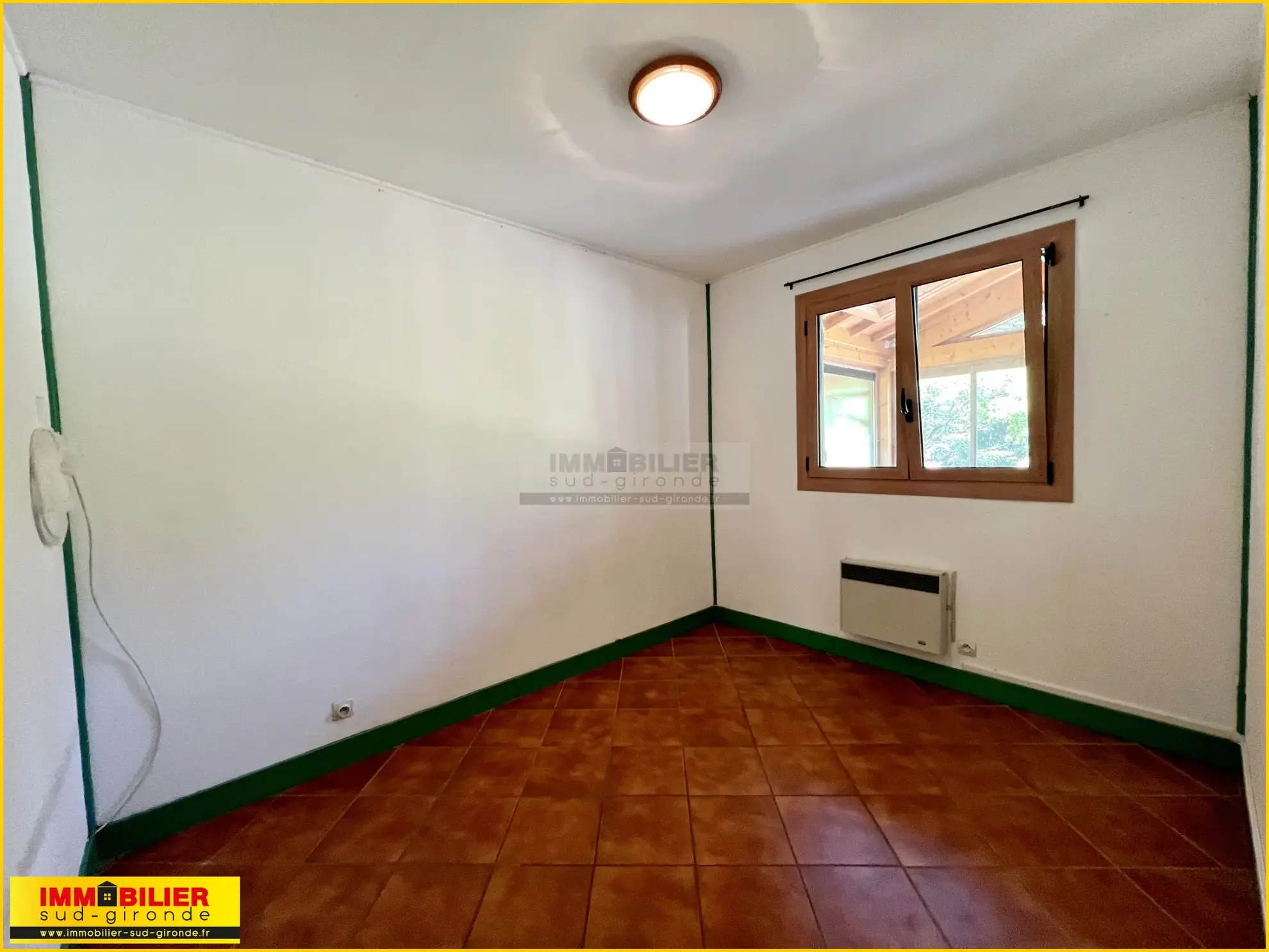 Achat maison chalet en bois à Saint-Michel de Rieufret avec garage et terrain clos 