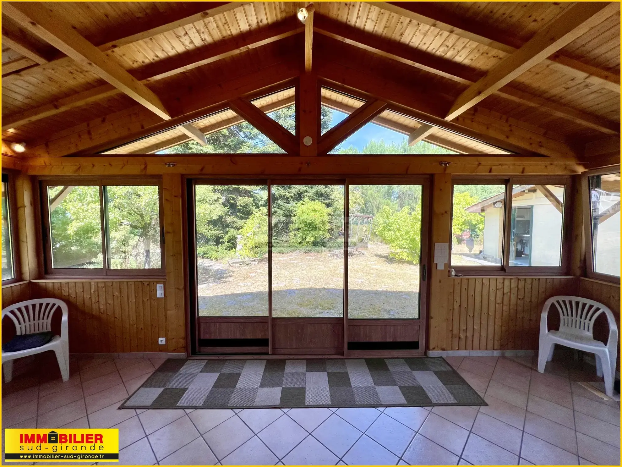 Achat maison chalet en bois à Saint-Michel de Rieufret avec garage et terrain clos 