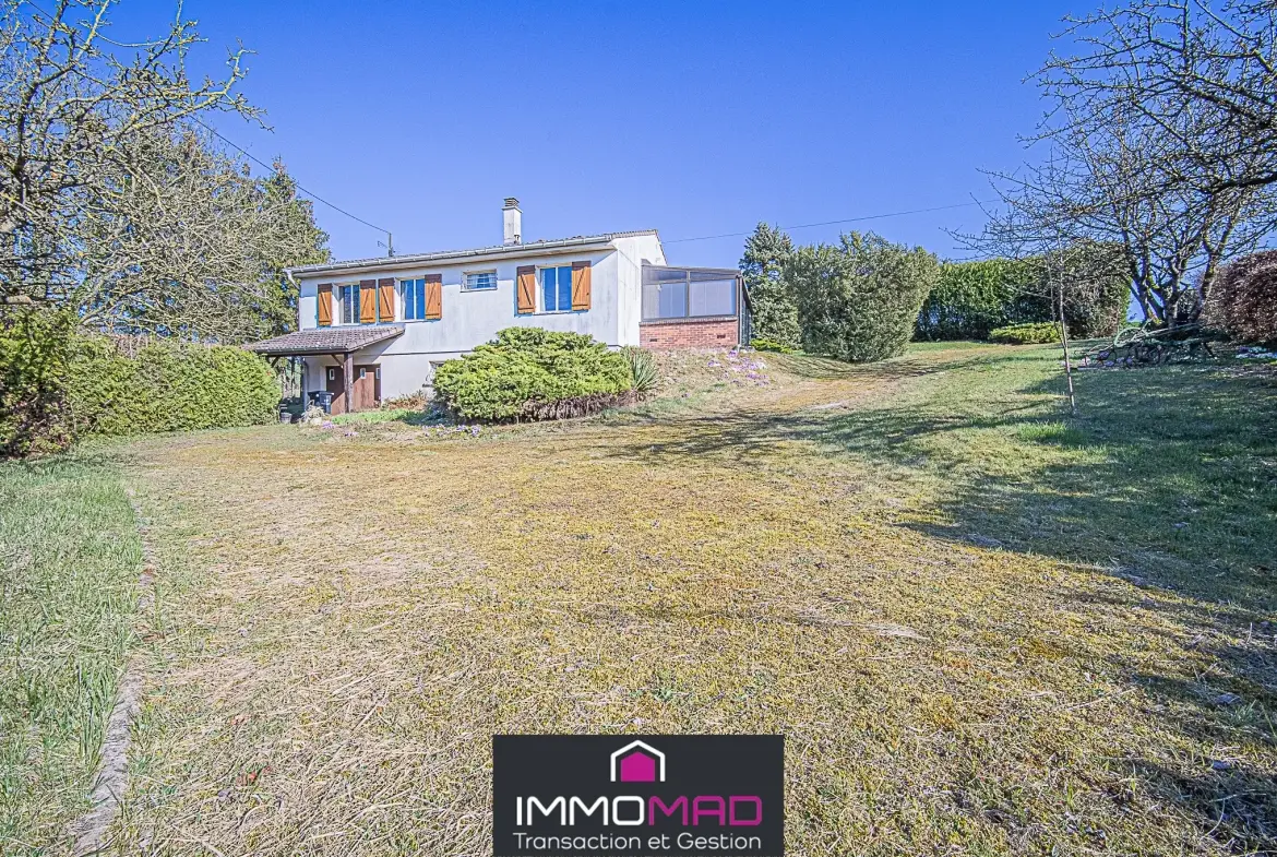 Maison de plain-pied avec sous-sol à vendre à Haudainville, 80 m², grand terrain 