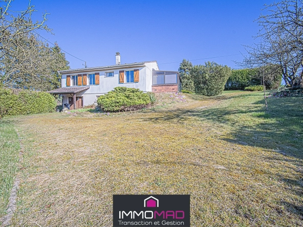 Maison de plain-pied avec sous-sol à vendre à Haudainville, 80 m², grand terrain