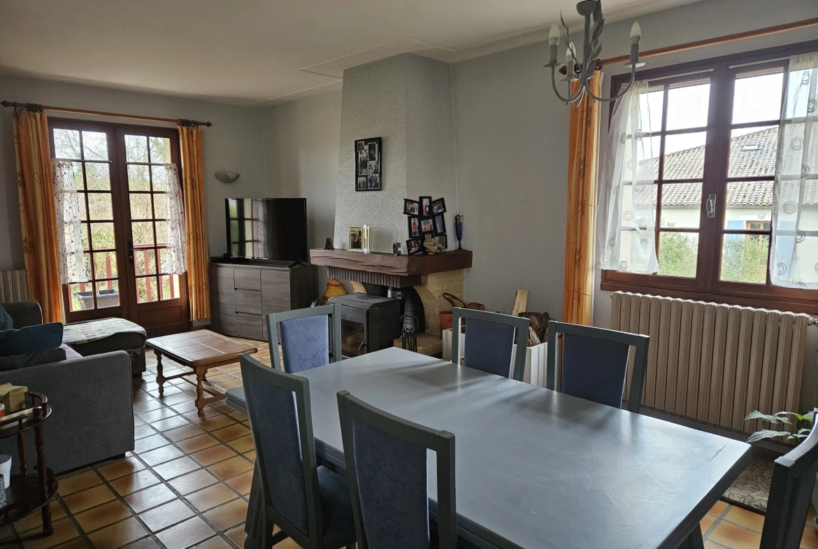 Maison familiale 3 chambres avec jardin près du Marais en Deux-Sèvres 