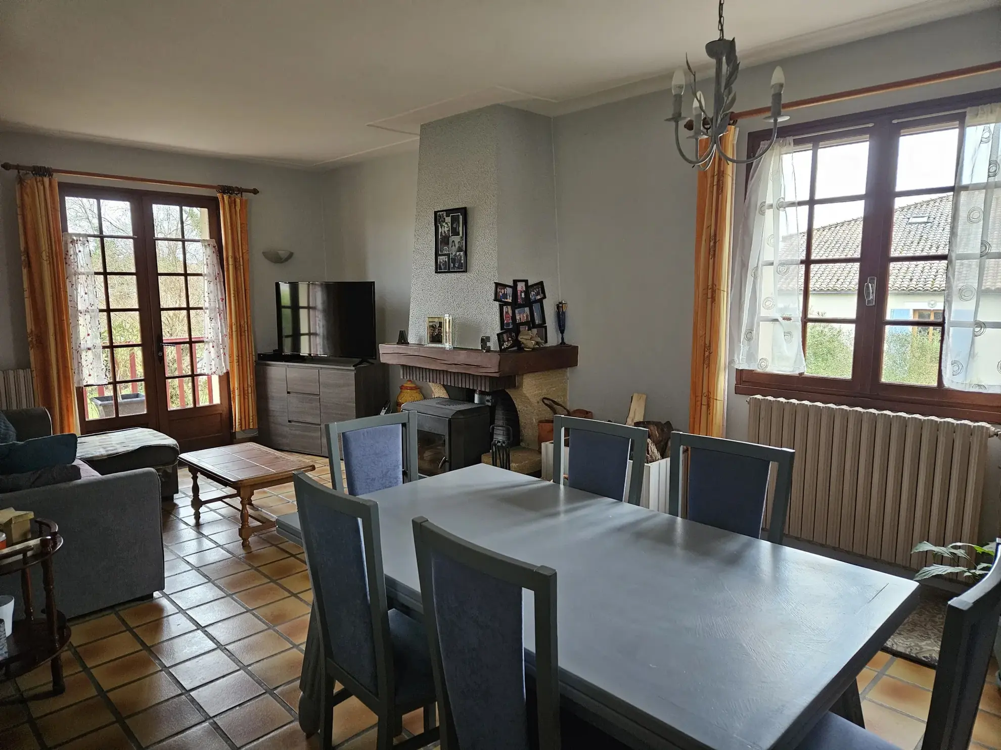 Maison familiale 3 chambres avec jardin près du Marais en Deux-Sèvres 