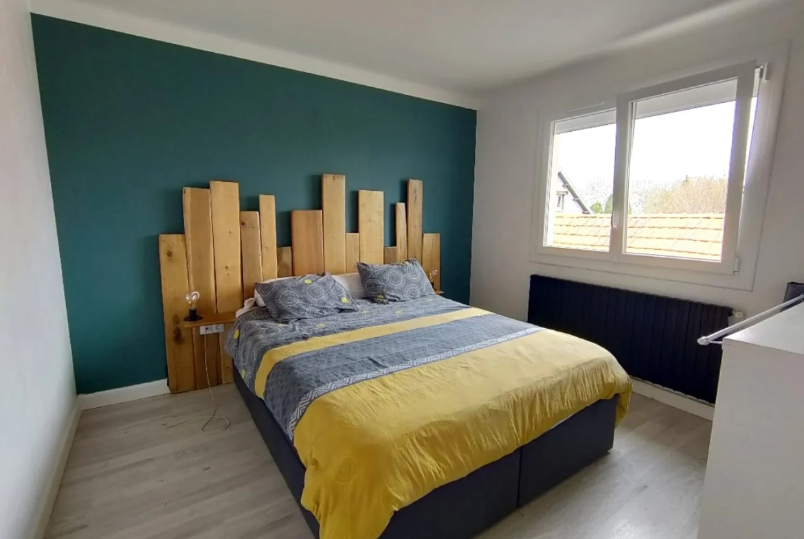 Maison rénovée avec vue dégagée et terrain de 1300 m² à Chameyrat 