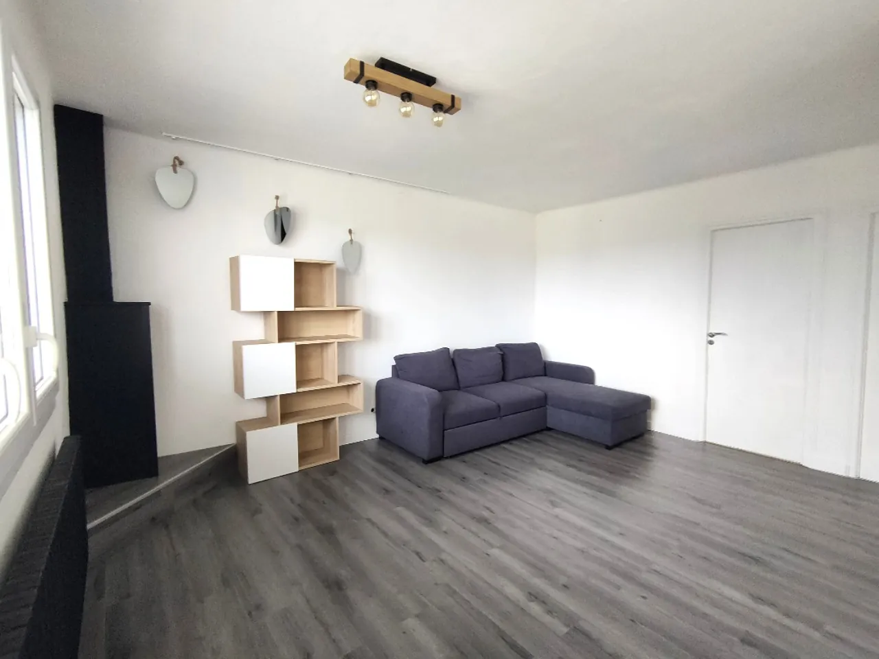 Maison rénovée avec vue dégagée et terrain de 1300 m² à Chameyrat 