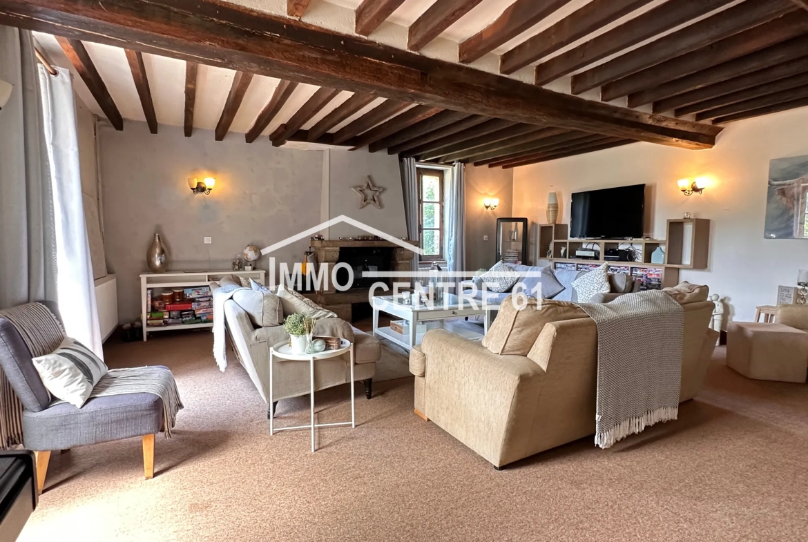 Belle propriété avec maison et hébergements à Dompierre en Orne 