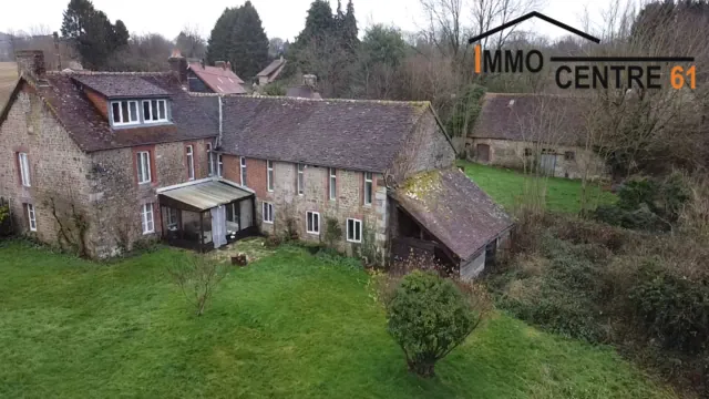 Belle propriété avec maison et hébergements à Dompierre en Orne 