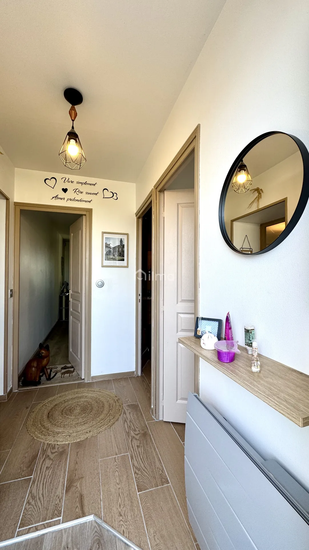 Charmant appartement 2 pièces rénové à Jouarre, cadre paisible avec parking et terrasse 
