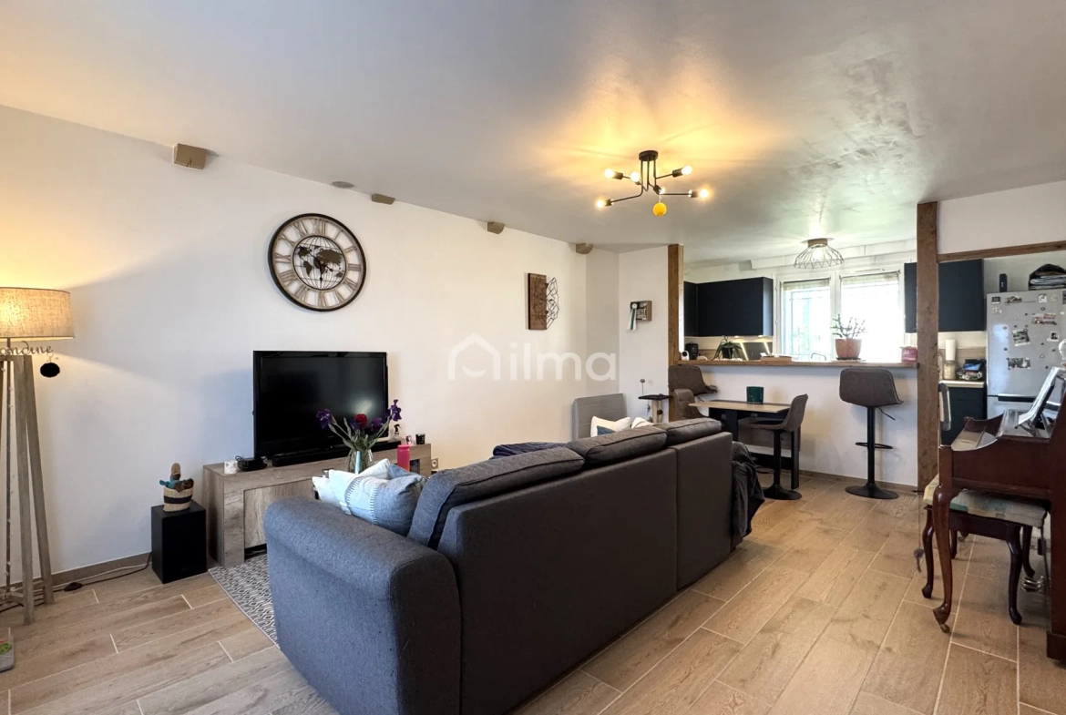 Charmant appartement 2 pièces rénové à Jouarre, cadre paisible avec parking et terrasse 