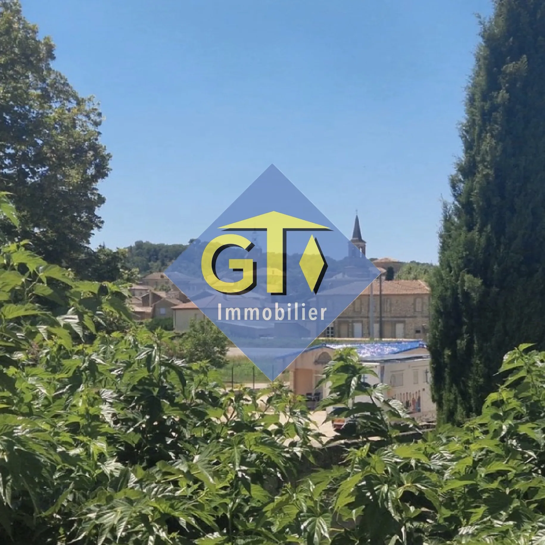 Appartement rénové avec jardin, garage et terrasse à Connaux 