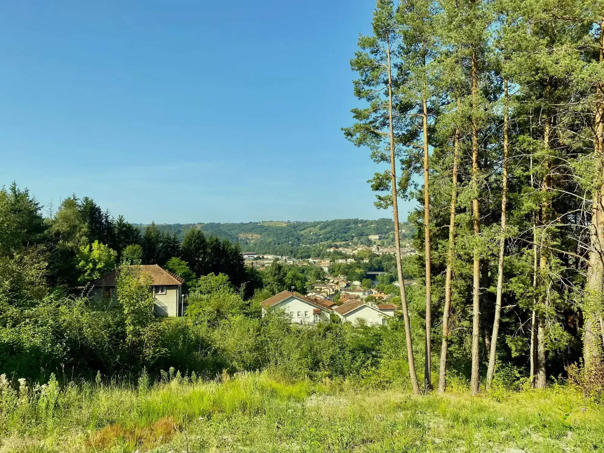 Maison individuelle avec 4 chambres et vue dégagée à Courpière 