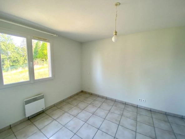 Maison individuelle avec 4 chambres et vue dégagée à Courpière 
